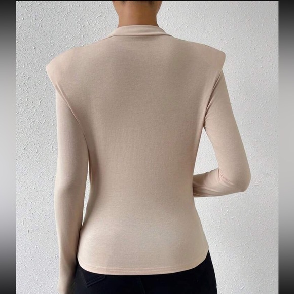 Shoulder pad ruched long sleeve top - Picture 6 of 6